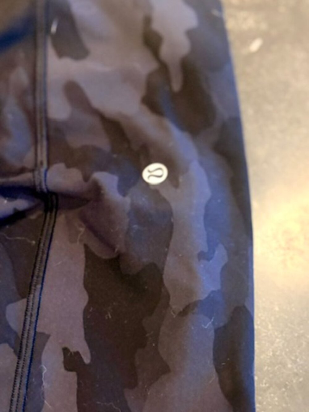 Lululemon Black Camo Leggings Size 4 - Picture 3 of 4